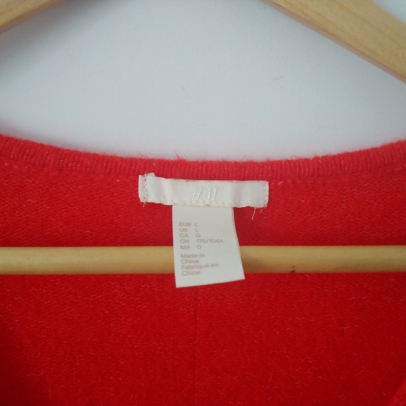 H&M Oversized V-Neck Sweater - Picture 6 of 7